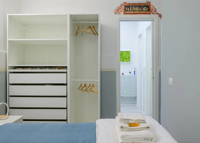 Via Di Torre Argentina *