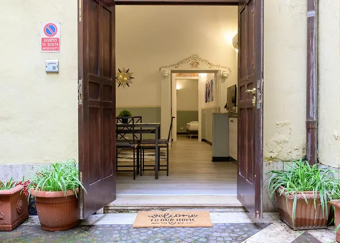 Via Di Torre Argentina *